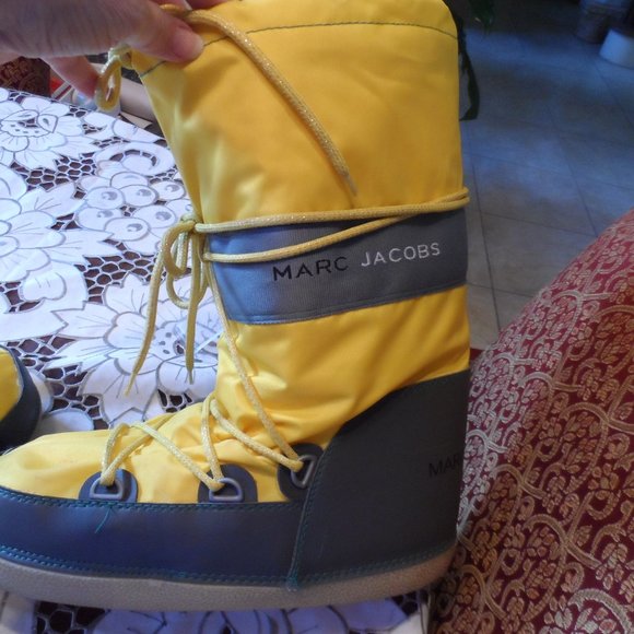 Marc Jacobs Yellow-Gray Logo Moon Boots Size L- 9.5M - Picture 7 of 16
